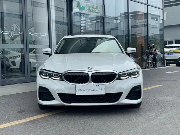 BMW 3 Series 2021