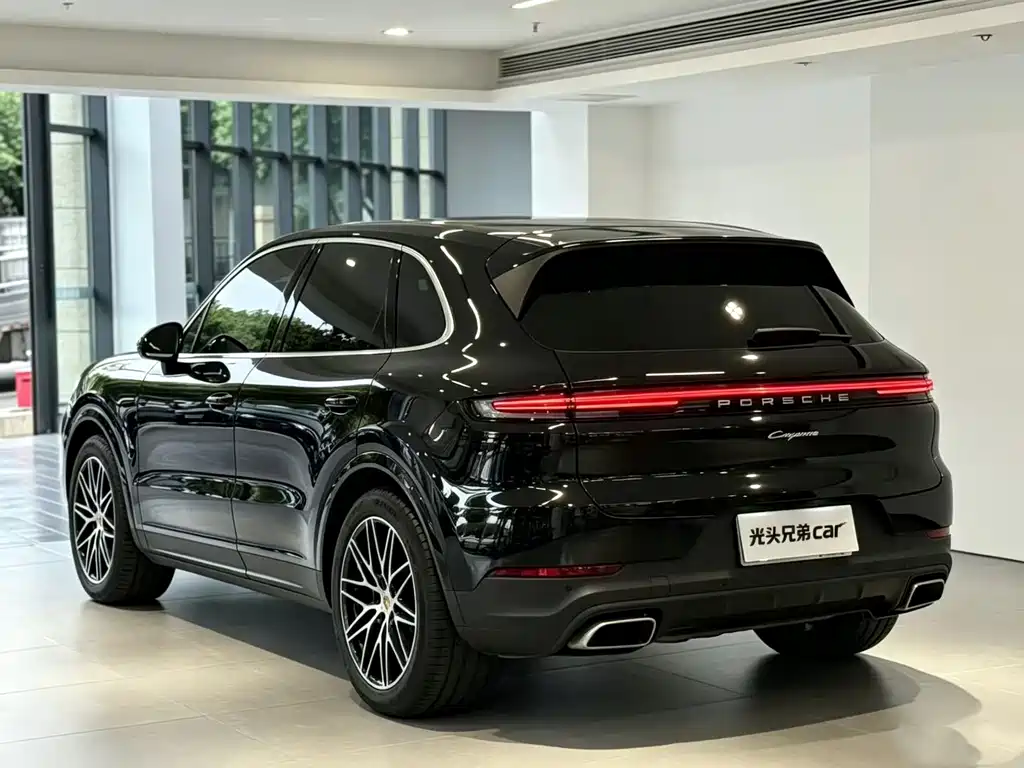 Porsche Cayenne 2025 — фото 2