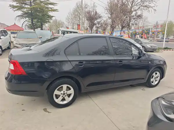 Skoda Rapid 2015