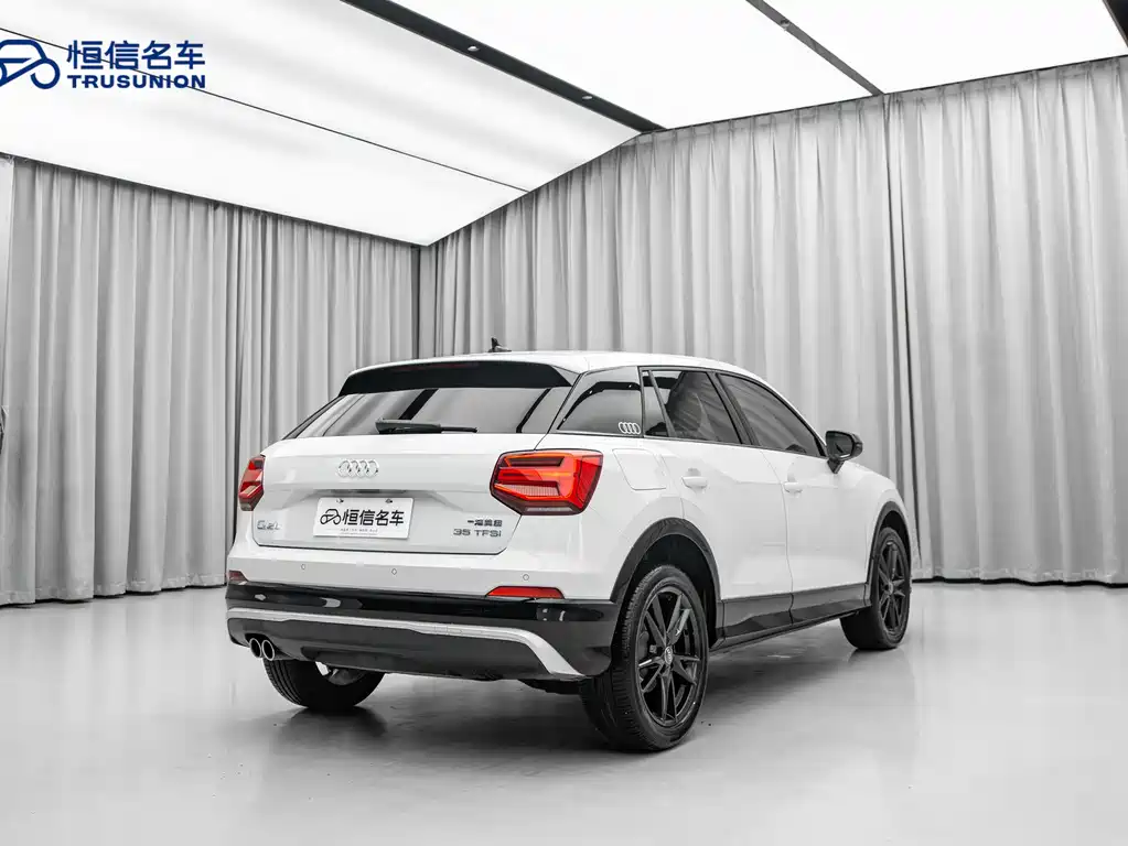 Audi Q2L 2020 — фото 4