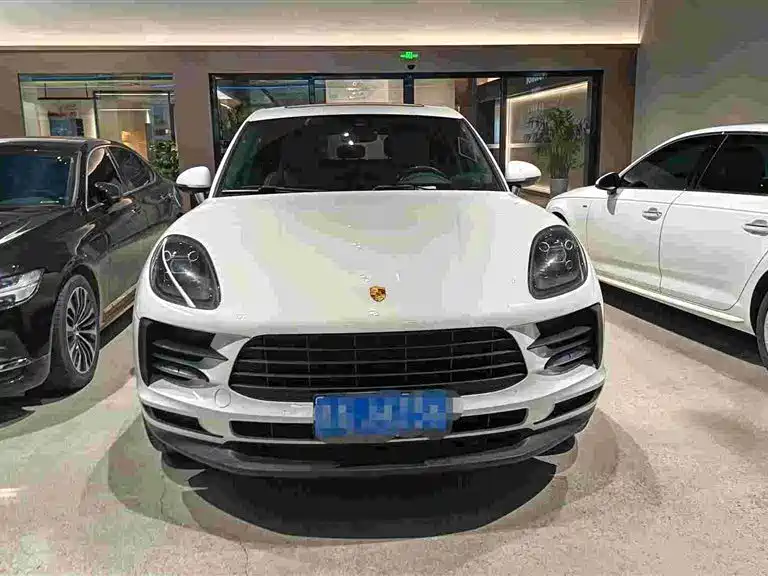 Porsche Macan 2021 — фото 2