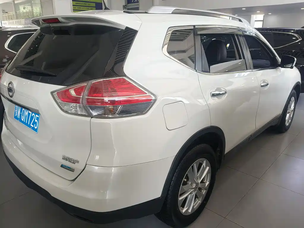 Nissan X-Trail 2015 — фото 12