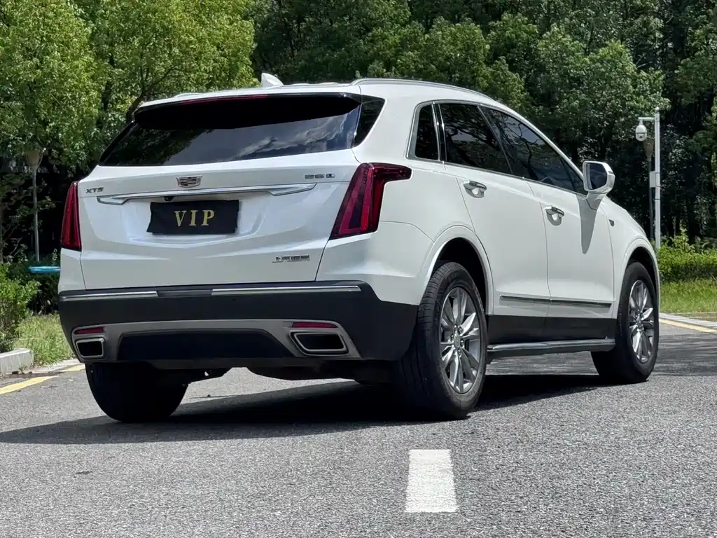 Cadillac XT5 2021 — фото 5