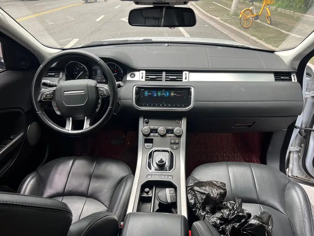 Land Rover Evoque 2017 — фото 28