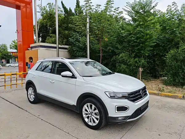 Volkswagen T-Roc 2023