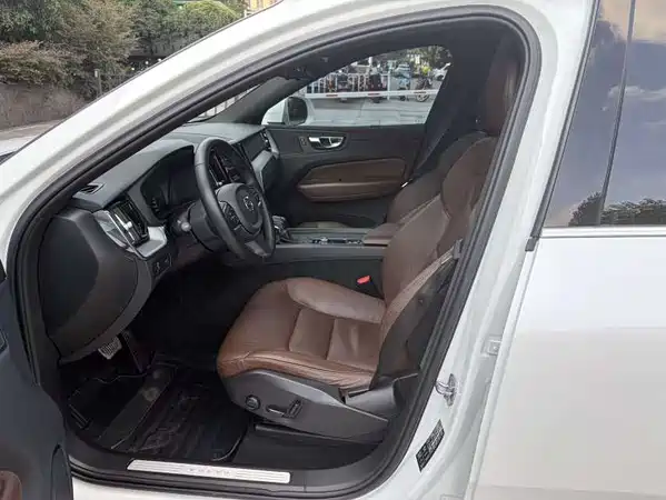 Volvo XC60 2020