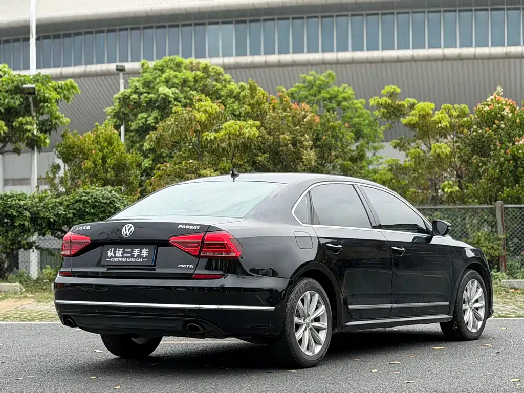 Volkswagen Passat 2018 — фото 4