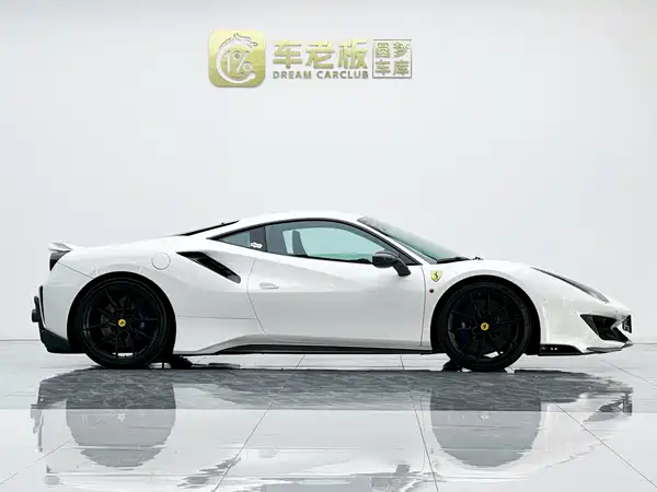 Ferrari 488 2015