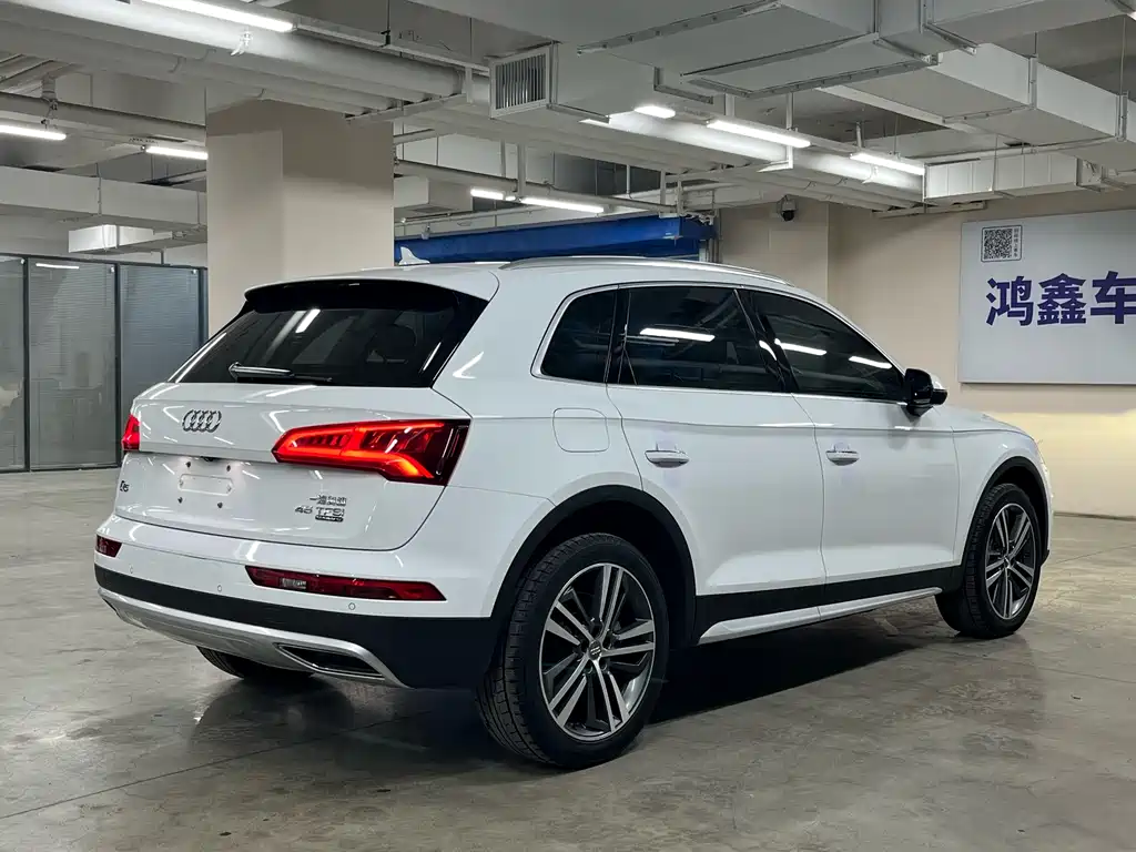 Audi Q5L 2019 — фото 9