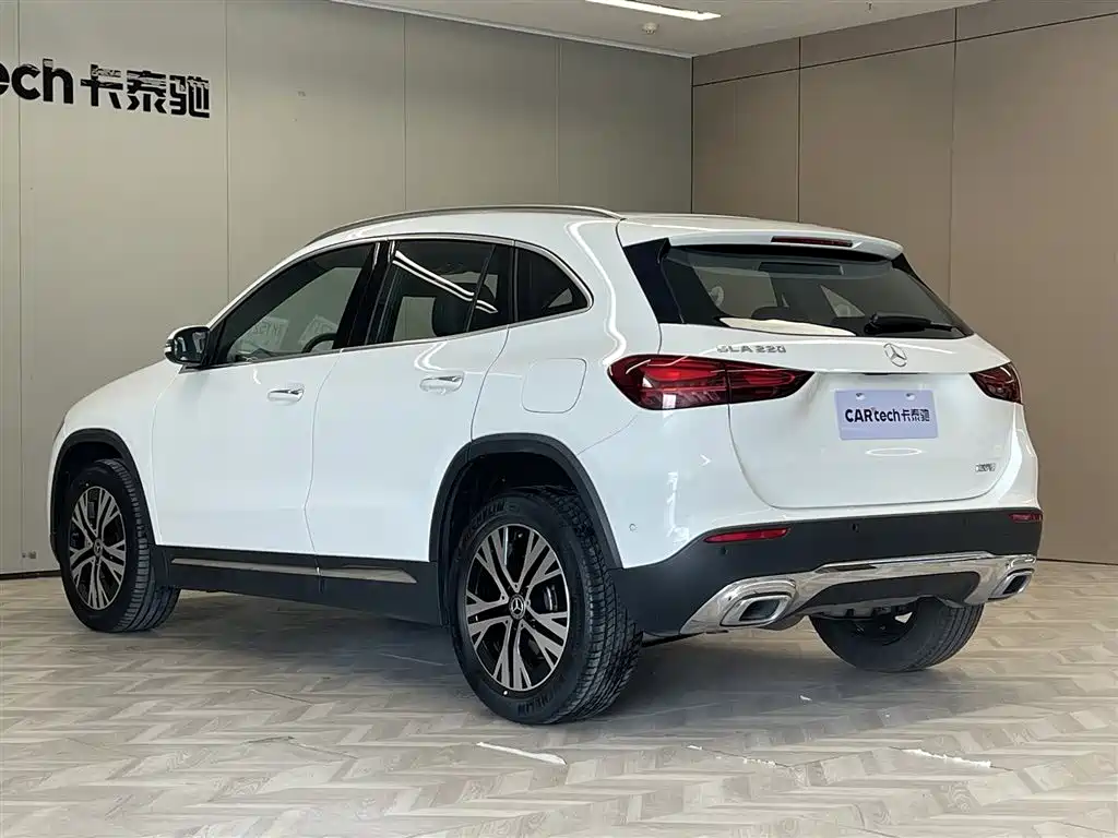 Mercedes-Benz GLA 2024 — фото 7