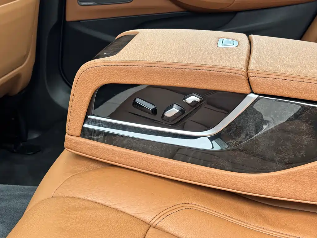 BMW 5 Series 2018 — фото 41