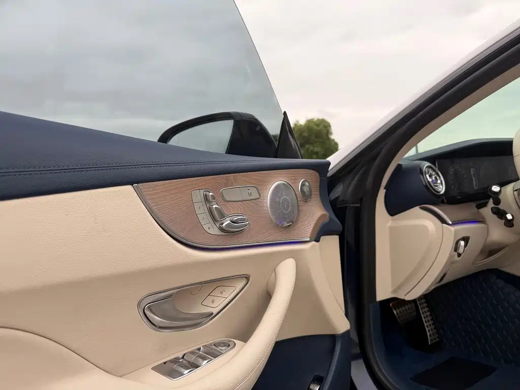 Mercedes-Benz E-Class 2018 — фото 10