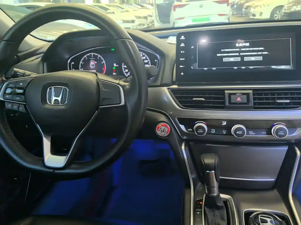 Honda Accord 2023 — фото 10