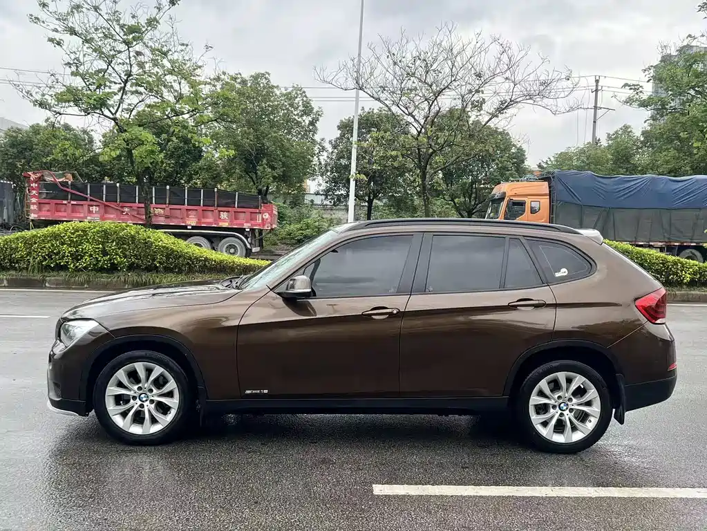 BMW X1 2014 — фото 4