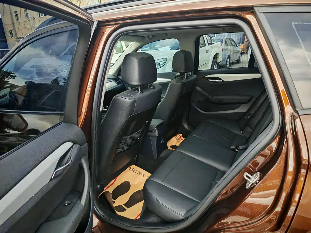 BMW X1 2014 — фото 15