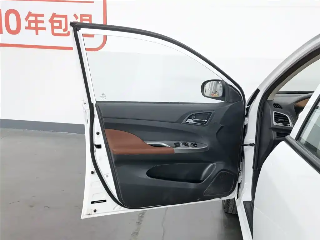 BYD F3 2015 — фото 8