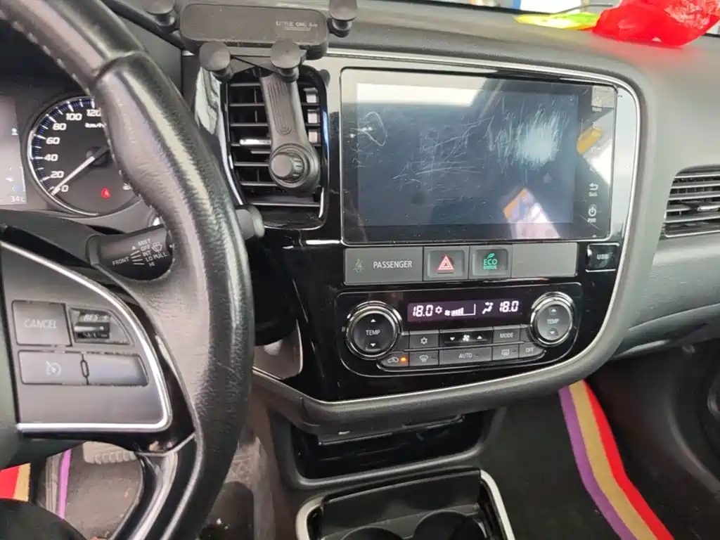 Mitsubishi Outlander 2019 — фото 13