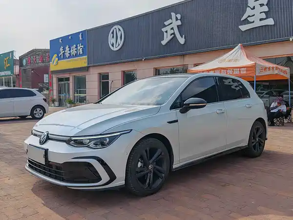 Volkswagen Golf 2023
