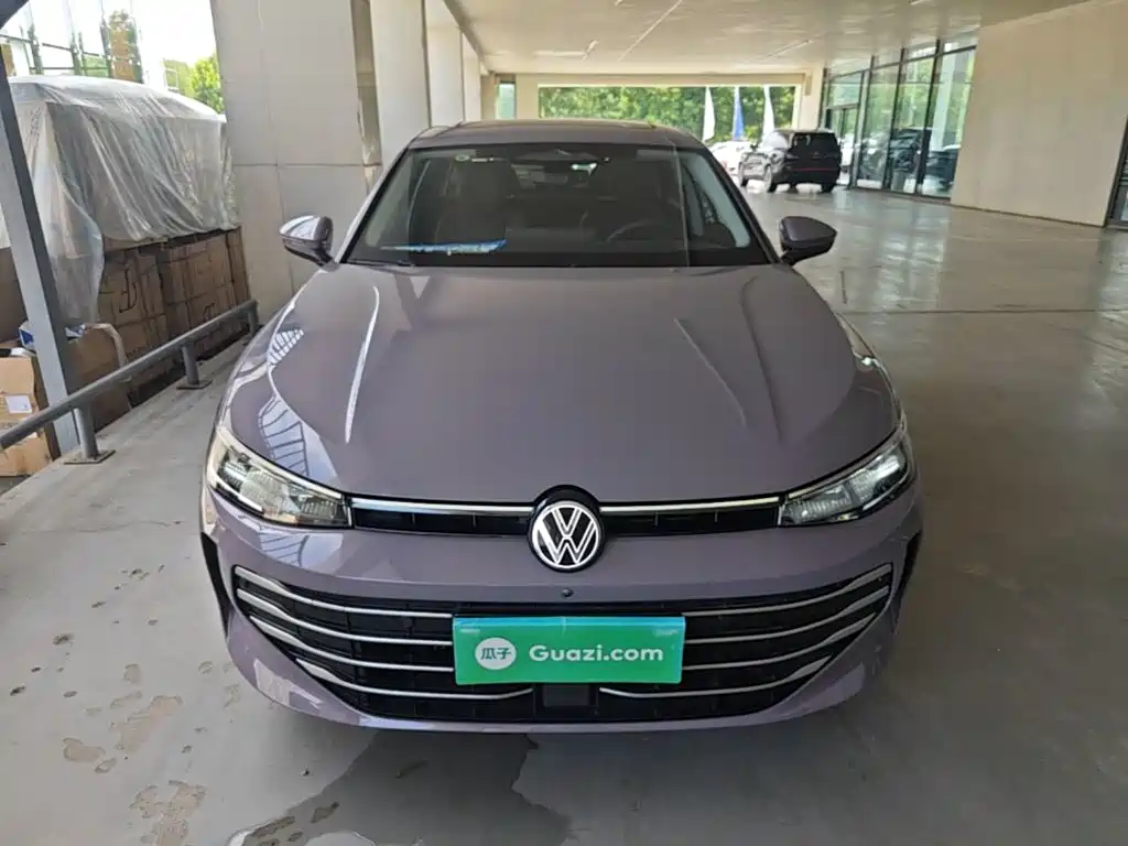 Volkswagen Passat 2025
