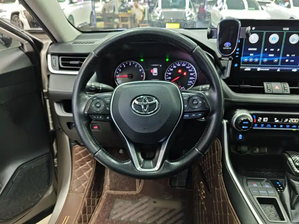 Toyota Wildlander 2020 — фото 11