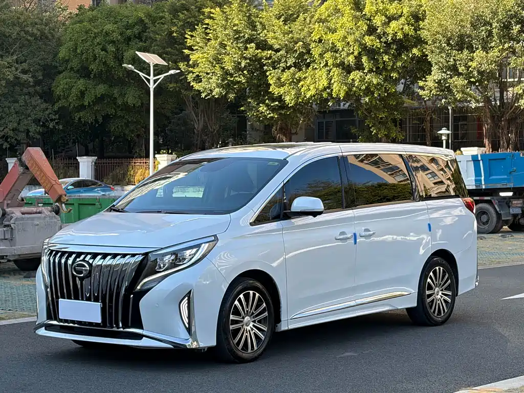 GAC Motor Trumpchi M8 2022 — фото 1