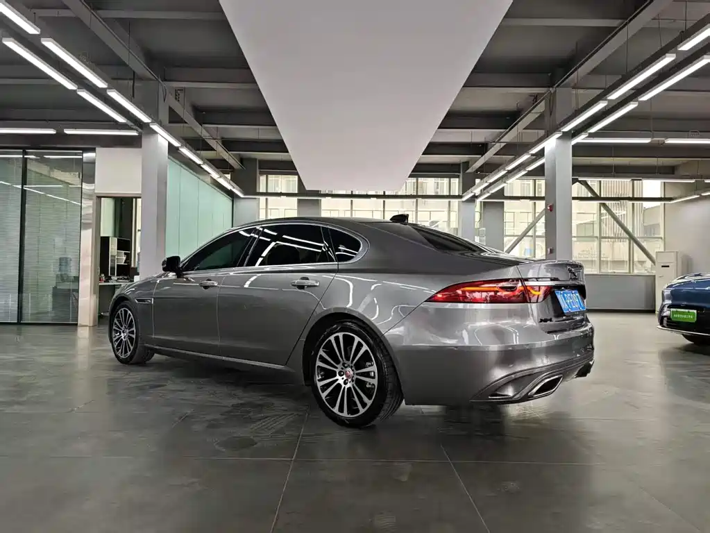Jaguar XFL 2021 — фото 3