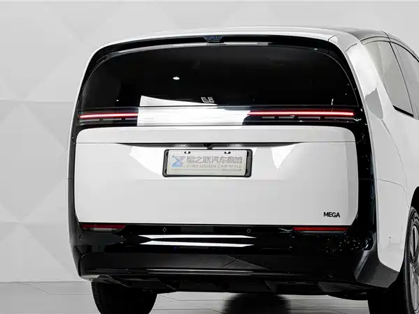 Li Auto MEGA 2024