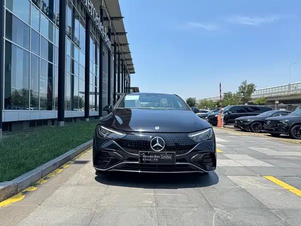 Mercedes-Benz EQE 2025