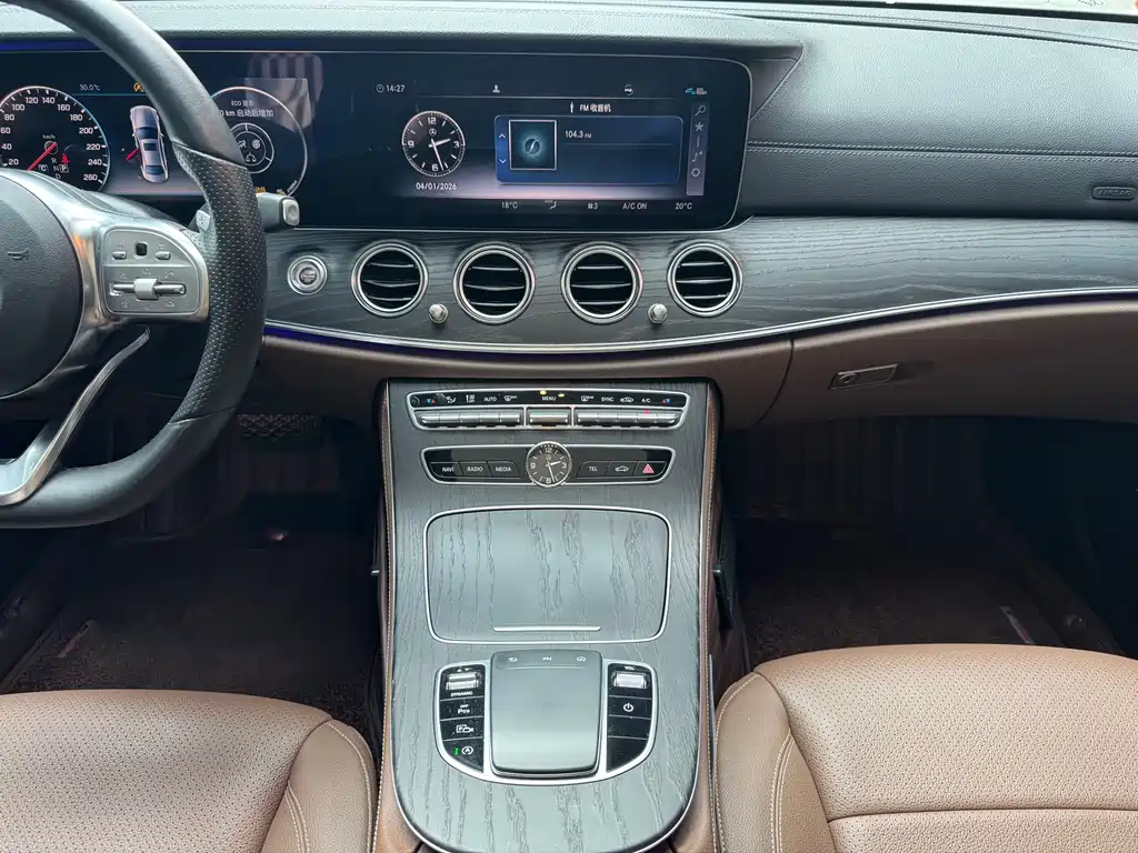 Mercedes-Benz E-Class 2019 — фото 21