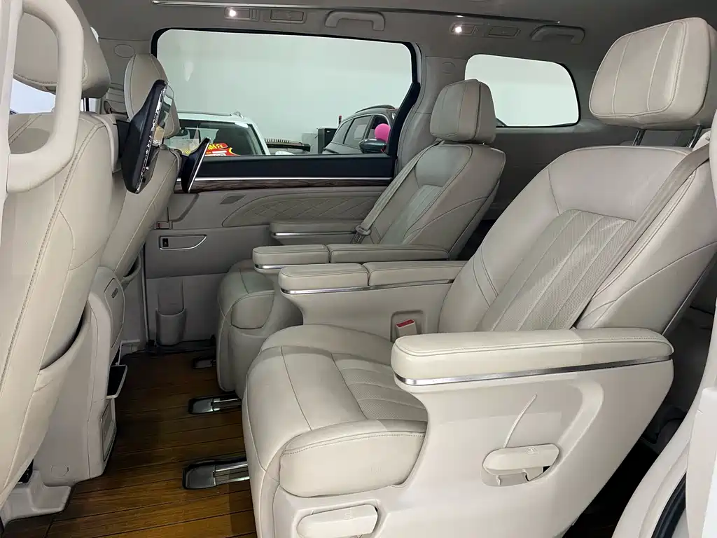 GAC Motor Trumpchi M8 2018 — фото 6