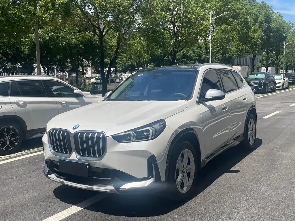 BMW X1 2023 — фото 1