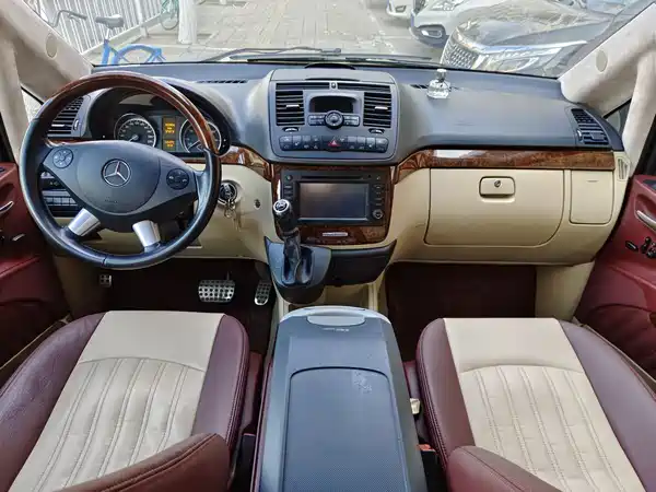 Mercedes-Benz Viano 2014