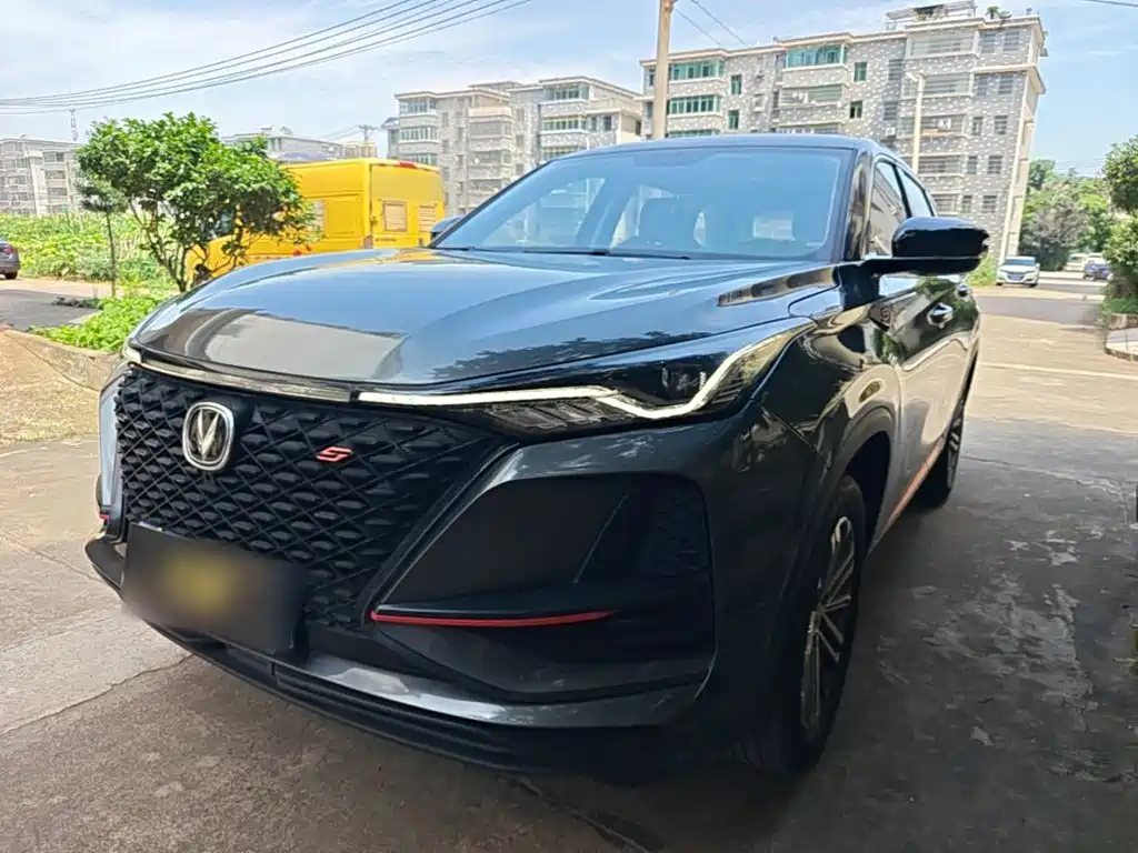 Changan CS75 PLUS 2021 — фото 1