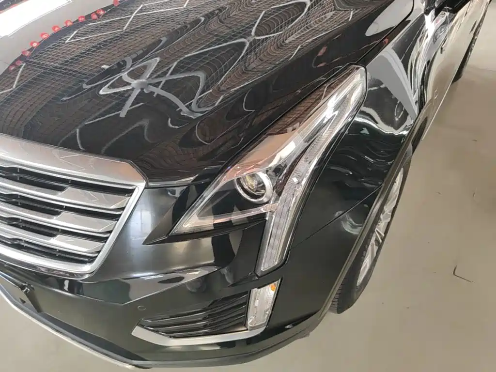 Cadillac XT5 2018 — фото 24