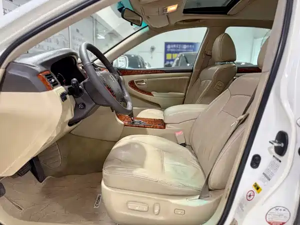Toyota Crown 2005