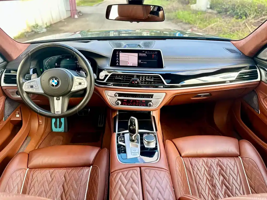 BMW 7 Series 2020 — фото 12