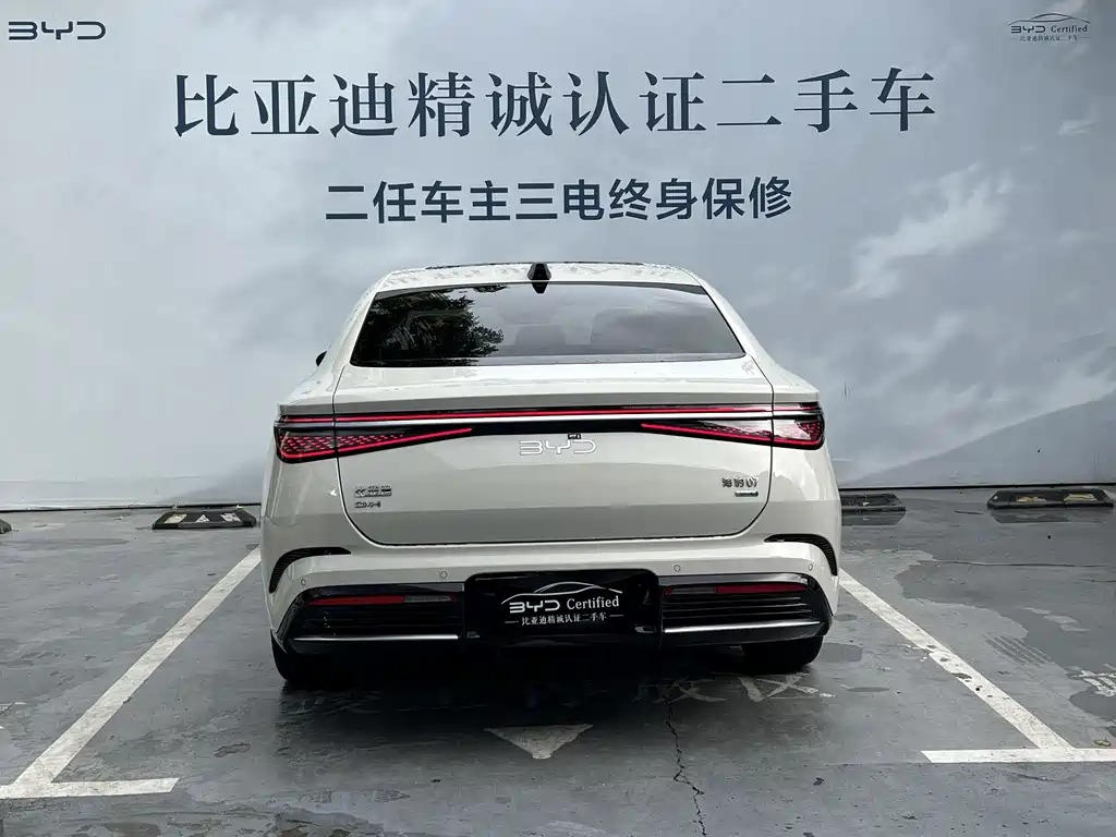 BYD Seal 07 DM-i 2025 — фото 4