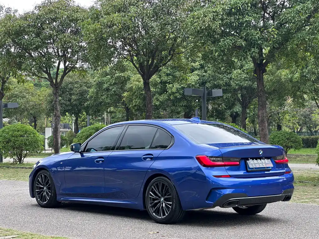 BMW 3 Series 2021