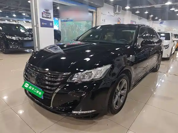 Toyota Crown 2018