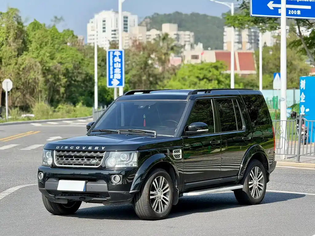 Land Rover Discovery 2014 — фото 1