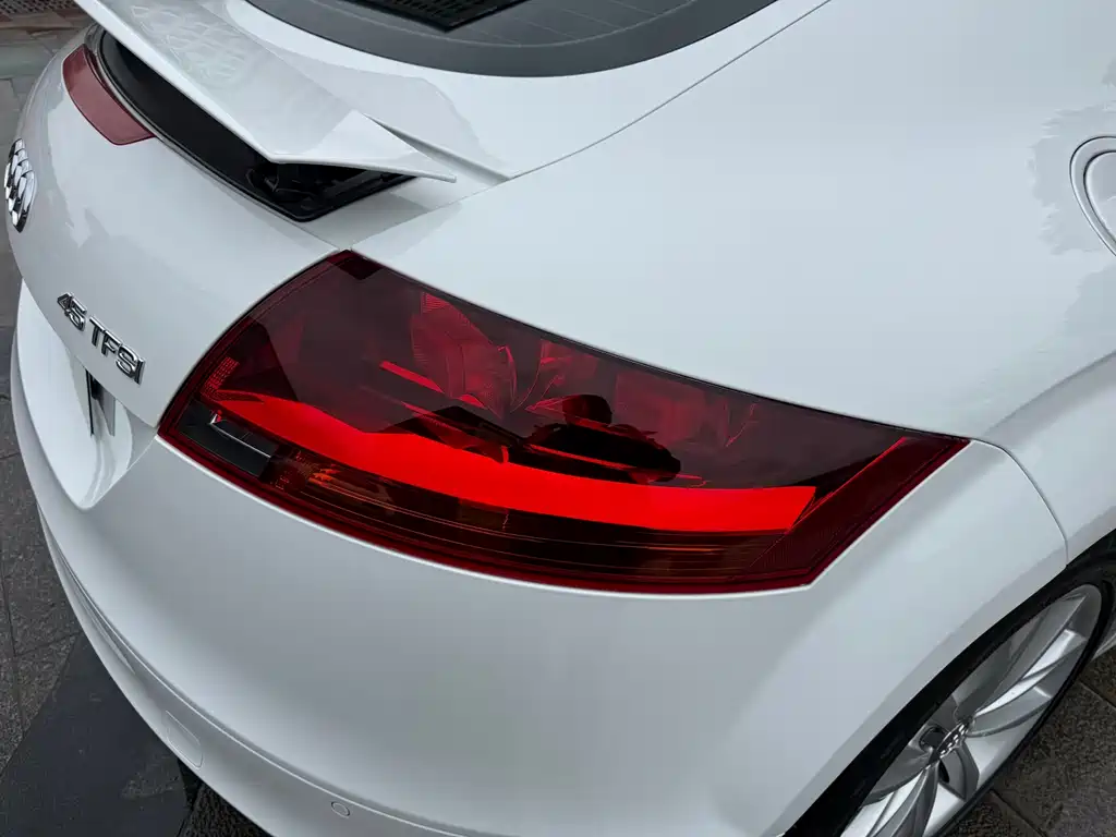 Audi TT 2014 — фото 35