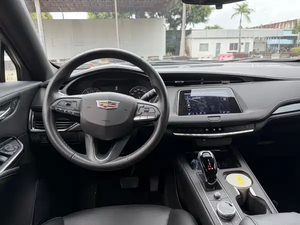 Cadillac XT4 2022