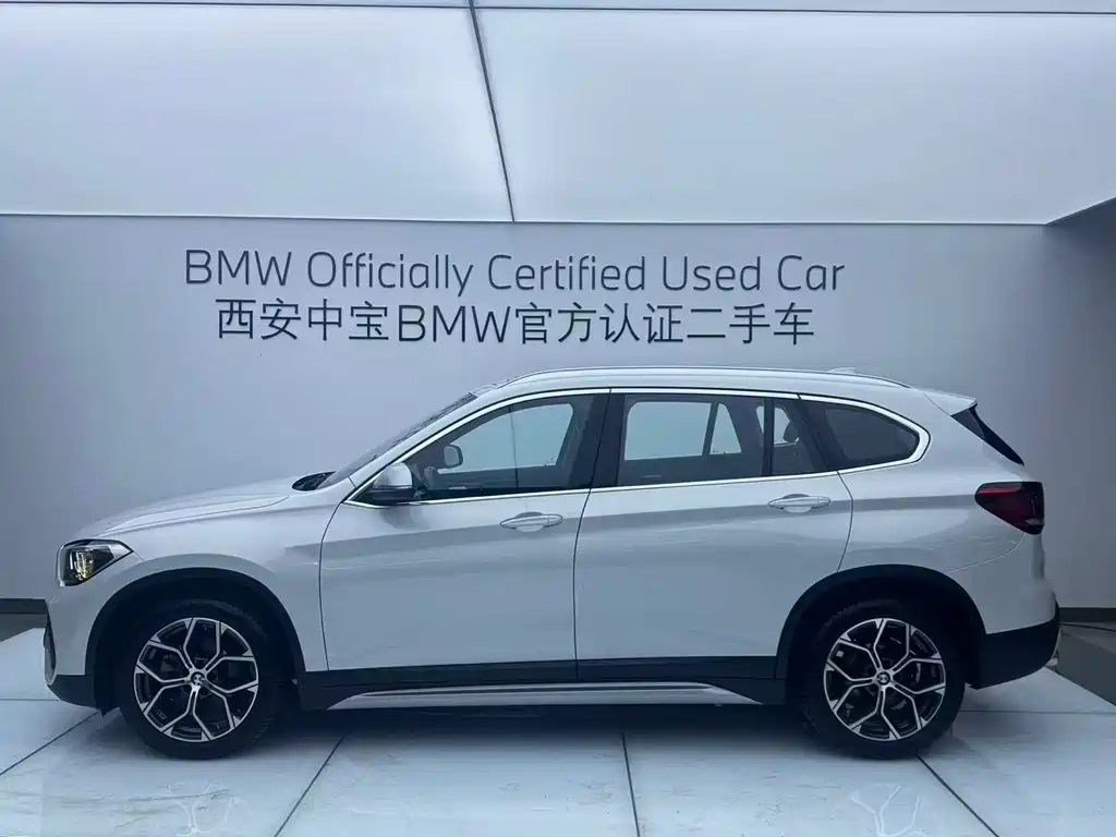 BMW X1 2021 — фото 3