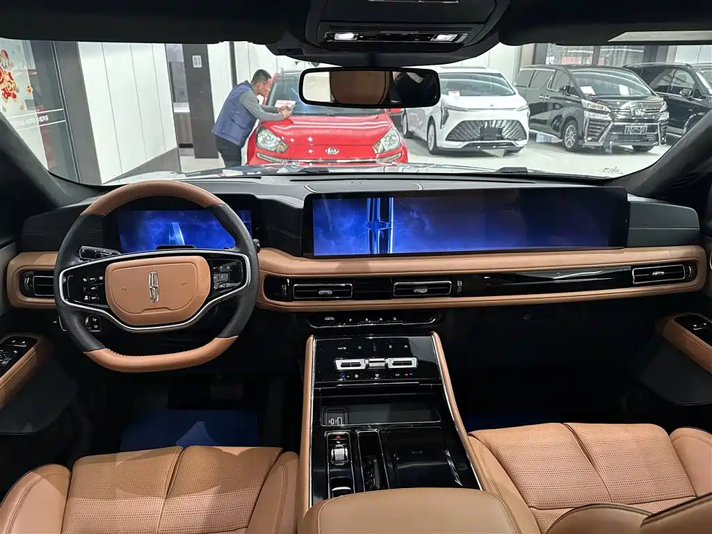 Lincoln Aviator 2025 — фото 12