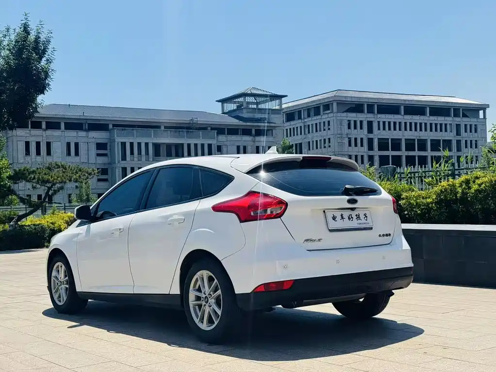 Ford Focus 2019 — фото 6