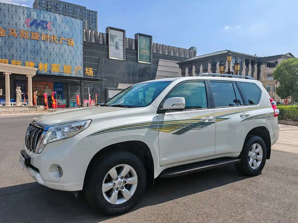 Toyota Prado 2015 — фото 2