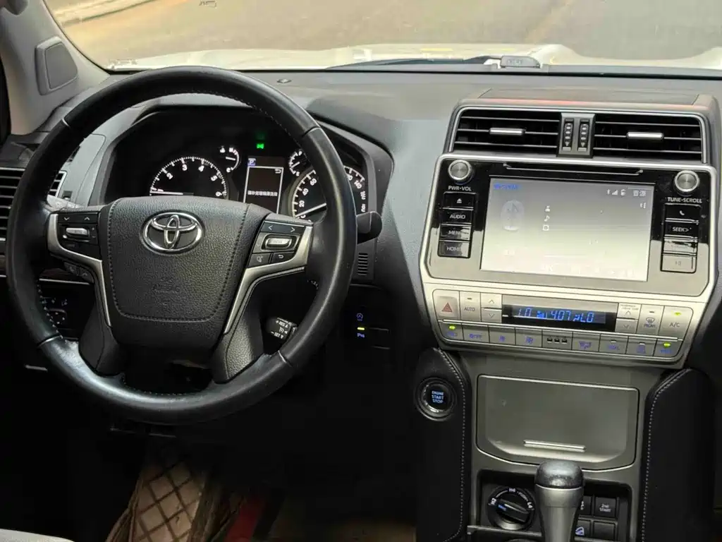Toyota Prado 2018 — фото 17