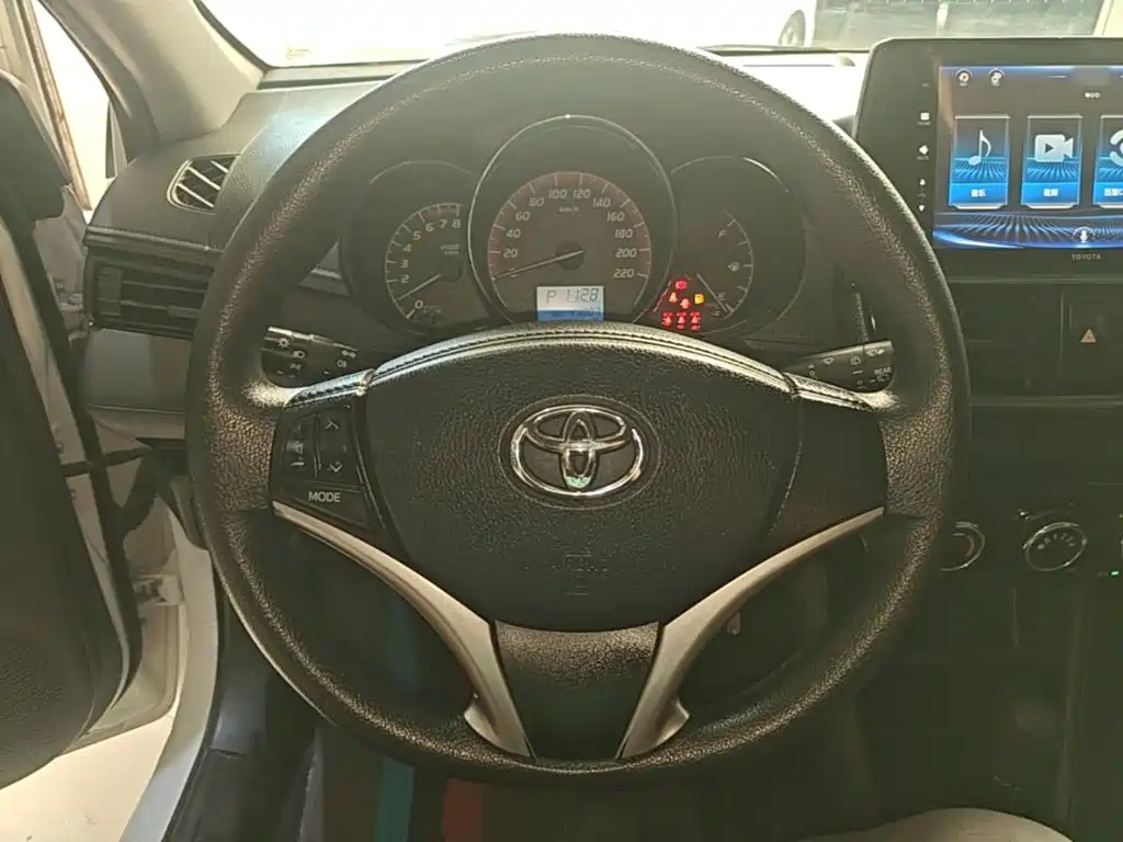 Toyota Vios FS 2022 — фото 11