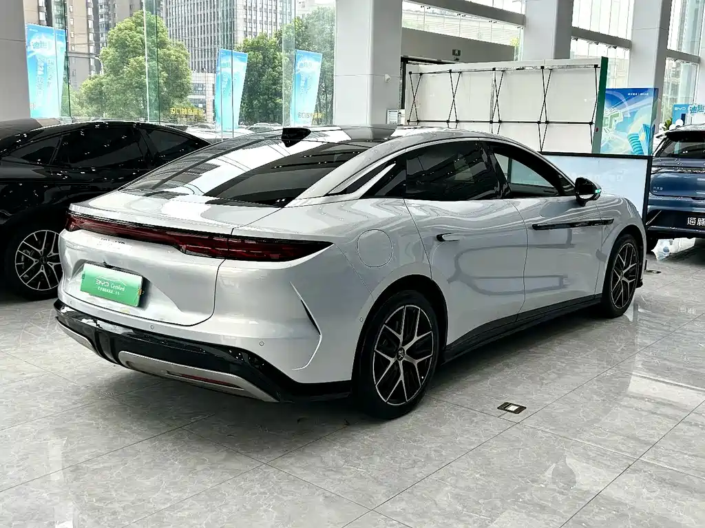 BYD Han L 2025 — фото 11