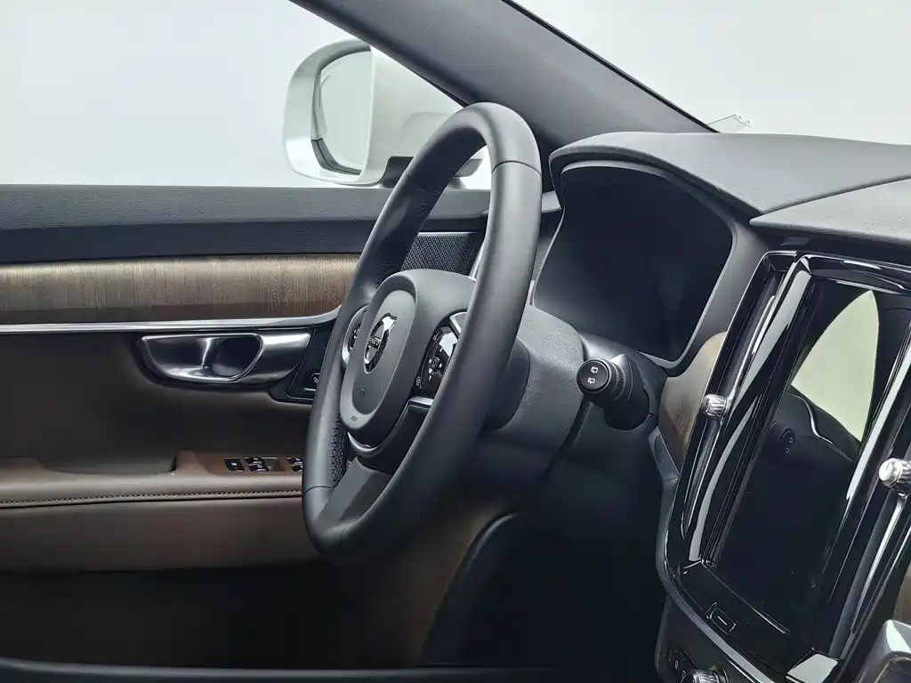 Volvo V90 2026 — фото 22